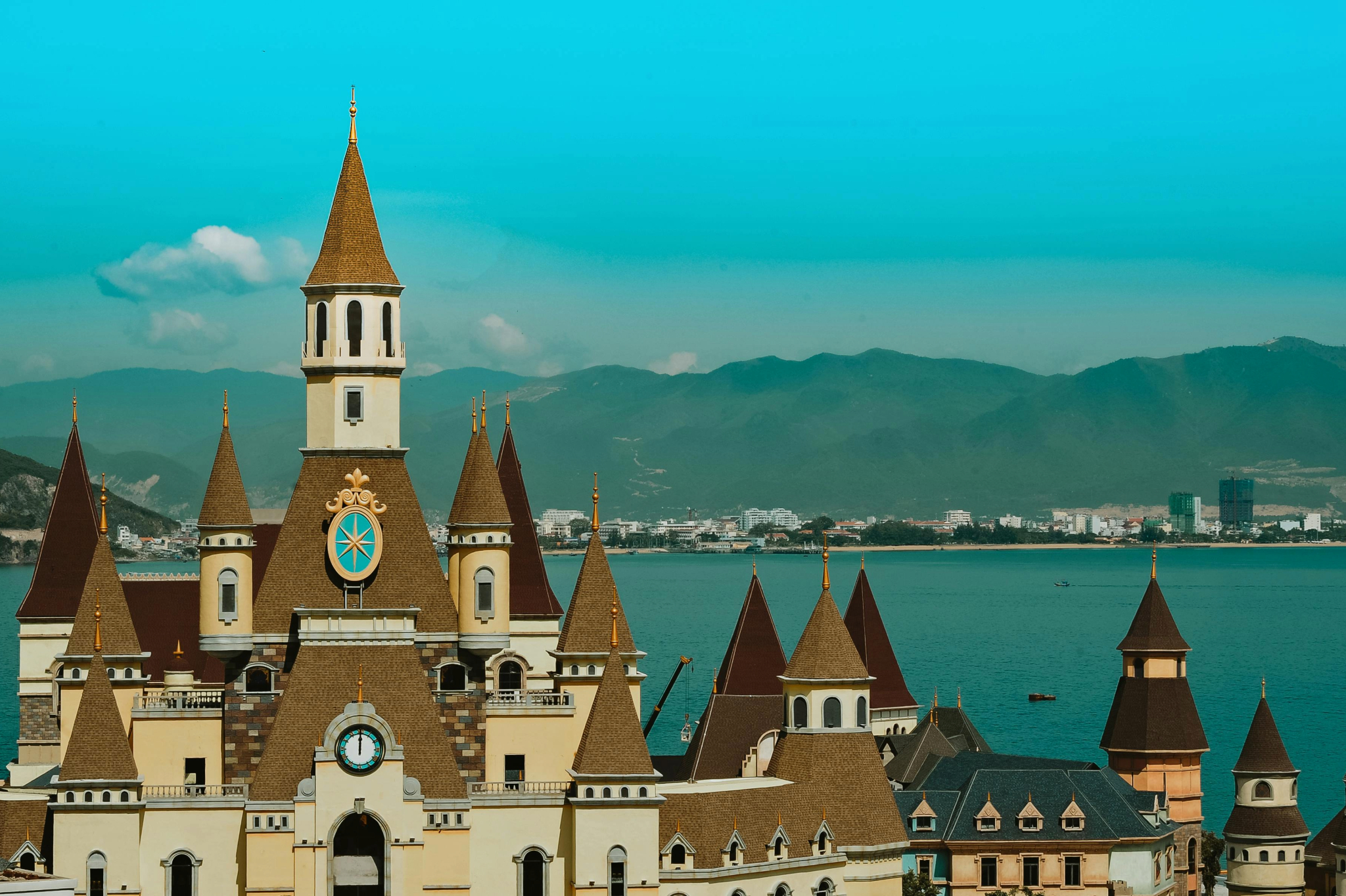 VIETNAM 13 NIGHTS 14 DAYS